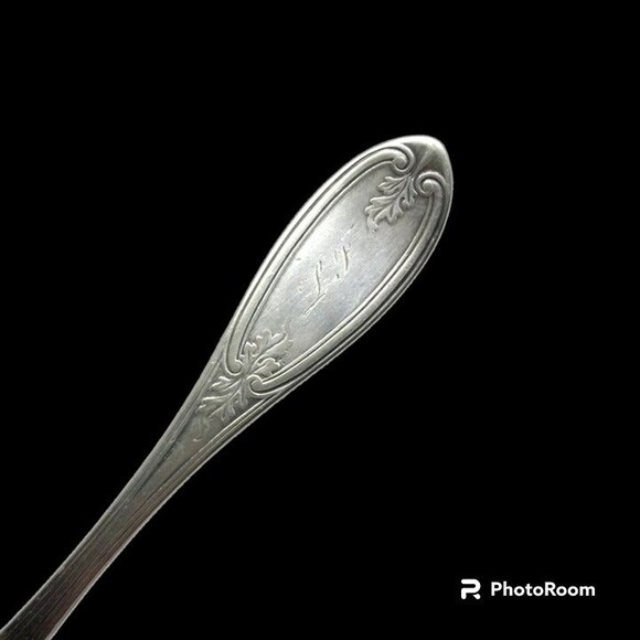 WM Rogers Bros Silverplate Olive Pattern Fork-!848-Monogram L.F-Victorian-Scroll - Picture 3 of 7